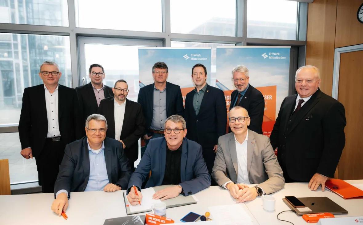 Vordere Reihe von links: Bodo Kopp, Wolfram Britz, Bernhard Palm und Bodo Moray  Hintere Reihe von links: Martin Wenz, Rolf Schmiederer, Alex Müller, Oliver Martini, Manuel Tabor, Tilman Petters 