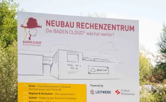 Schild Neubau Rechenzentrum ©Konstantin Werner