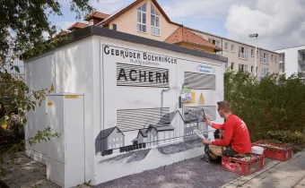 In der Böhringer Straße 1 erinnert das neue Werk an die Hohlglasfabriken der Gebrüder Boehringer © Michael Bode